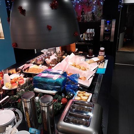 Kyriad Direct Marseille Est La Valentine La Penne-sur-Huveaune ภายนอก รูปภาพ