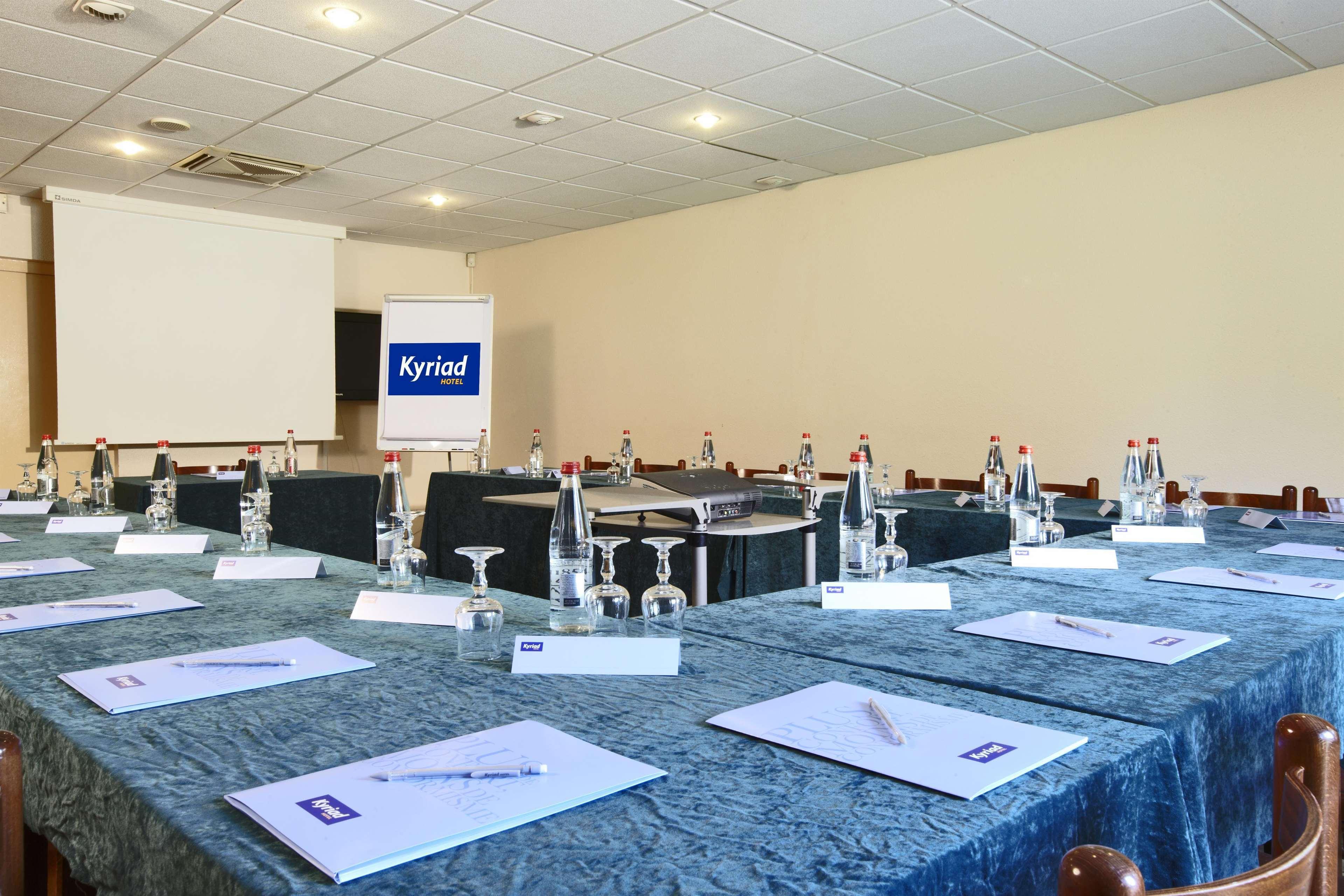 Kyriad Direct Marseille Est La Valentine La Penne-sur-Huveaune ภายนอก รูปภาพ