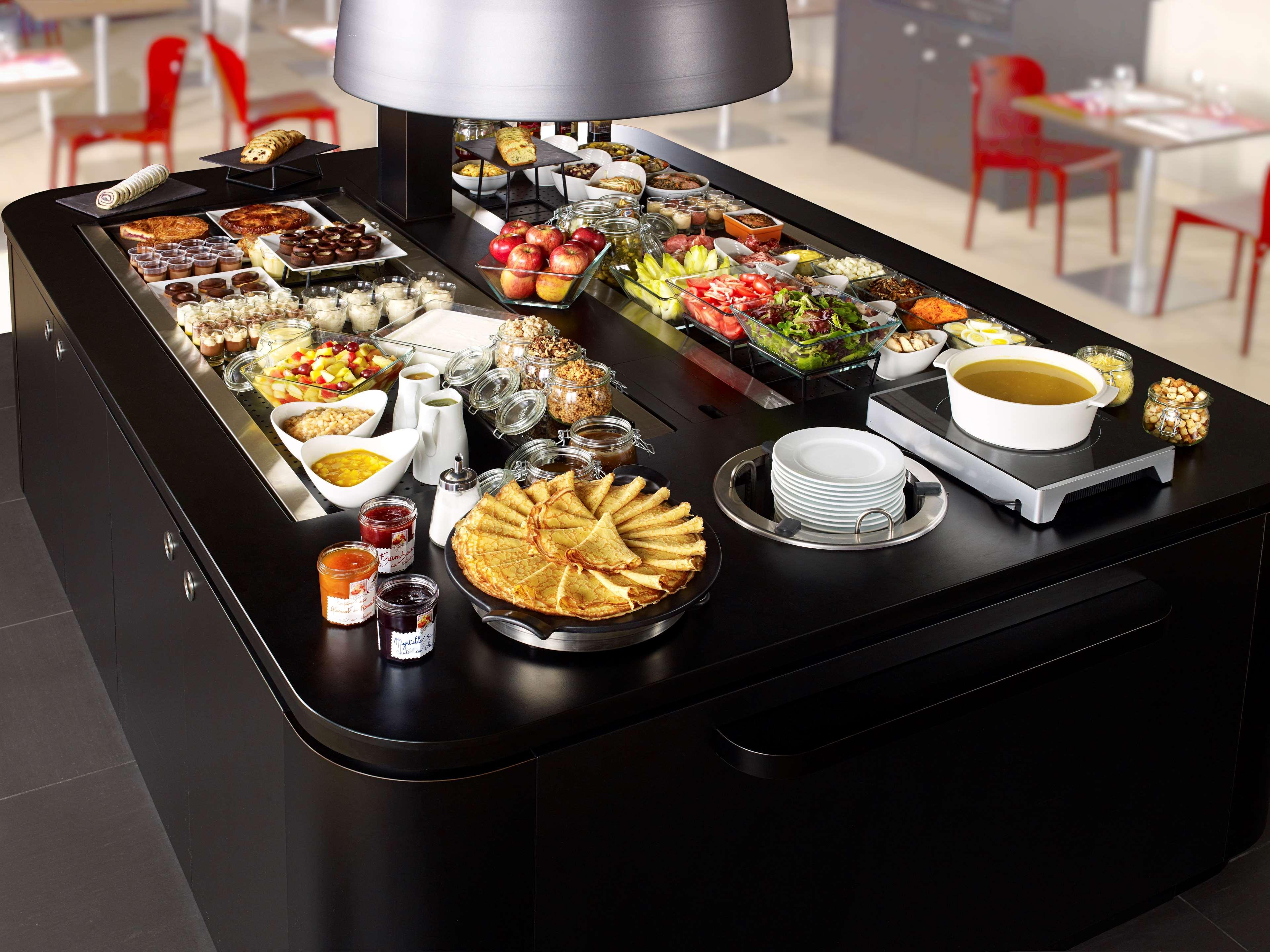 Kyriad Direct Marseille Est La Valentine La Penne-sur-Huveaune ภายนอก รูปภาพ