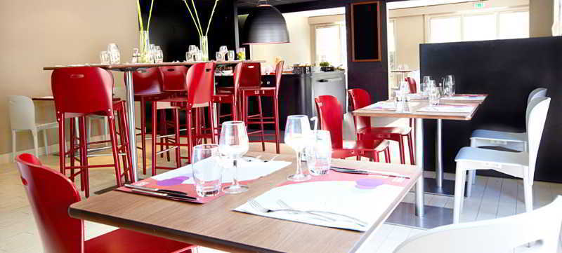 Kyriad Direct Marseille Est La Valentine La Penne-sur-Huveaune ภายนอก รูปภาพ