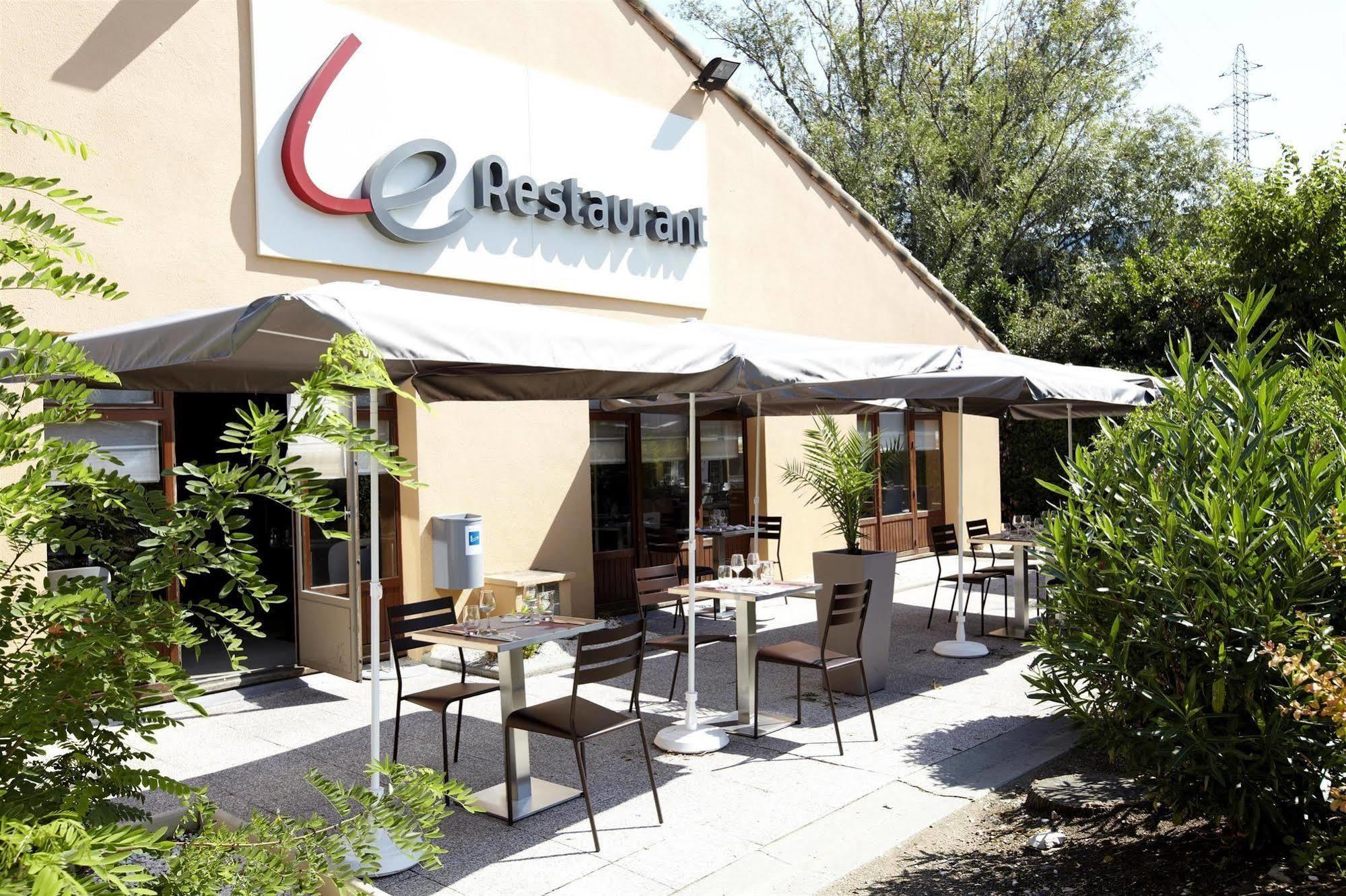 Kyriad Direct Marseille Est La Valentine La Penne-sur-Huveaune ภายนอก รูปภาพ